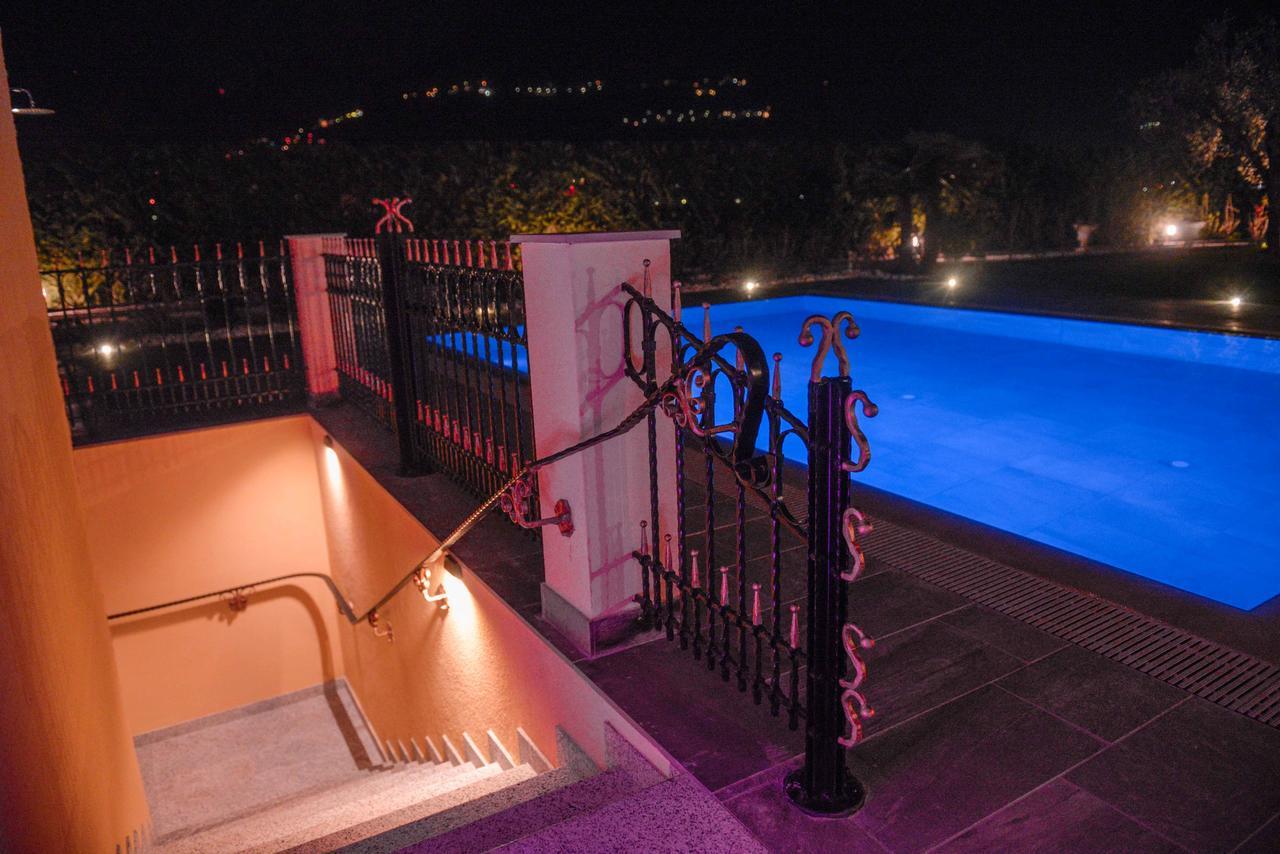 Villa Luxury House & Spa Riva del Garda Ngoại thất bức ảnh