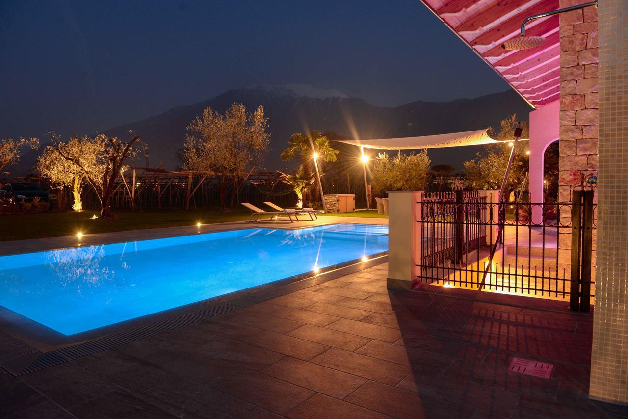 Villa Luxury House & Spa Riva del Garda Ngoại thất bức ảnh